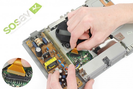 Guide photos remplacement coque inférieure Playstation (Etape 6 - image 3)