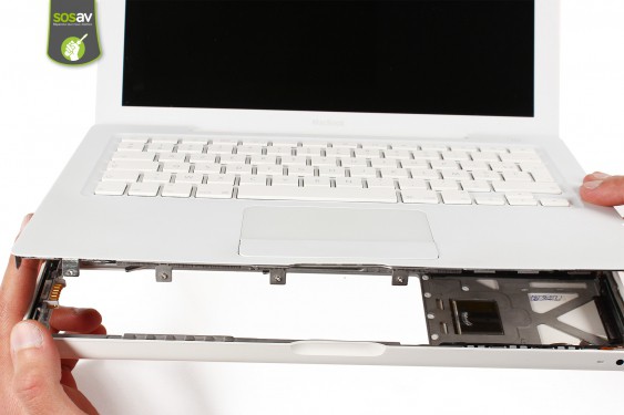 Guide photos remplacement connecteur d'alimentation et de données du disque dur Macbook Core 2 Duo (A1181 / EMC2200) (Etape 8 - image 4)