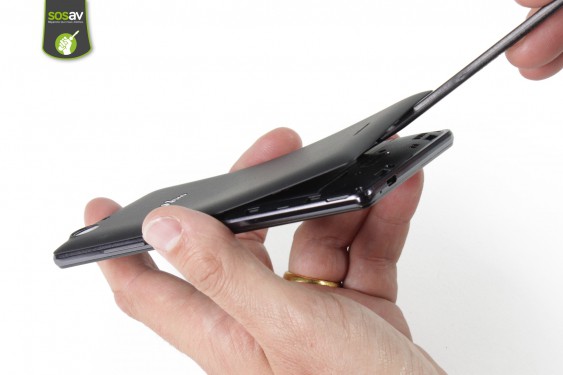 Guide photos remplacement batterie Wiko Pulp 4G (Etape 2 - image 3)