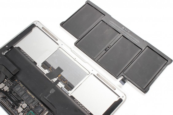 Guide photos remplacement trackpad Macbook Air 13" mi-2011 EMC2469 (A1369) (Etape 5 - image 4)