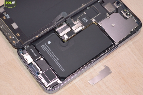 Guide photos remplacement batterie iPhone 13 Pro (Etape 4 - image 3)