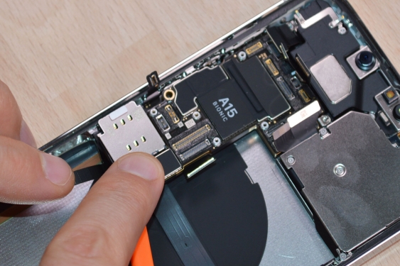 Guide photos remplacement connecteur de charge iPhone 13 Pro Max (Etape 12 - image 2)