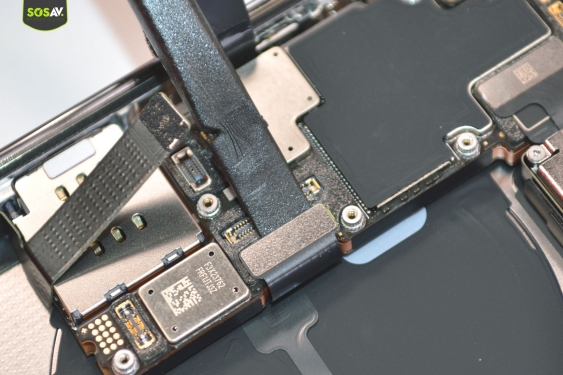 Guide photos remplacement connecteur de charge iPhone 14 Pro / 14 Pro Max (Etape 10 - image 5)