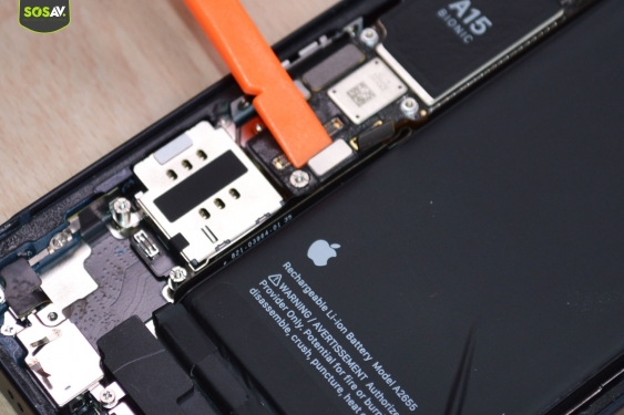 Guide photos remplacement connecteur de charge iPhone 13 (Etape 10 - image 1)