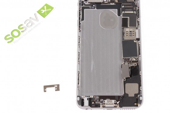 Guide photos remplacement vibreur et câble d'interconnexion iPhone 6 Plus (Etape 16 - image 3)