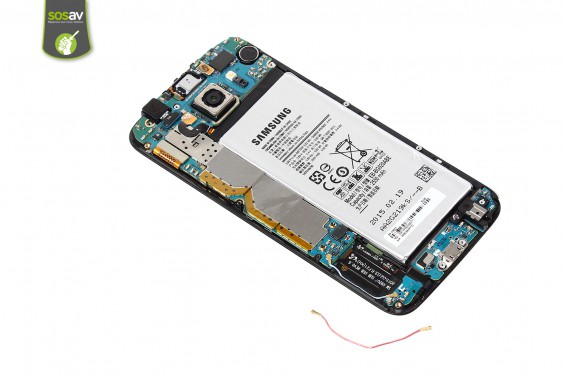 Guide photos remplacement câble d'interconnexion wifi Samsung Galaxy S6 (Etape 12 - image 1)