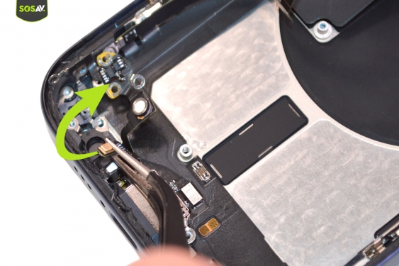 Guide photos remplacement connecteur de charge iPhone 15 Pro (Etape 23 - image 1)