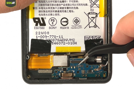 Guide photos remplacement connecteur de charge Xperia 10 III (Etape 7 - image 5)