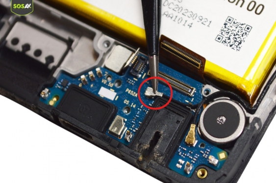 Guide photos remplacement connecteur de charge Moto G84 (Etape 8 - image 1)