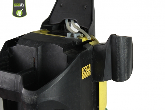 Guide photos remplacement moteur Karcher K4 Ecologic (Etape 9 - image 1)