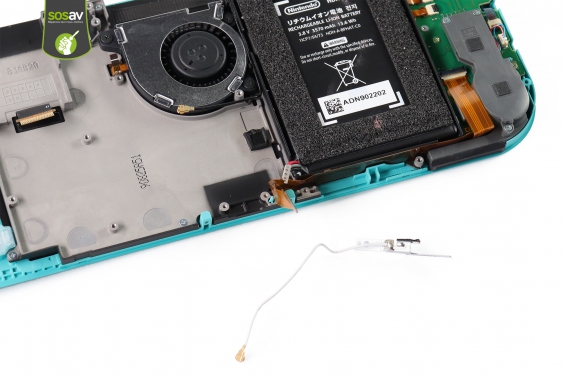 Guide photos remplacement antenne wifi inférieure Nintendo Switch Lite (Etape 25 - image 1)