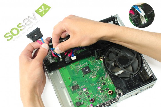 Guide photos remplacement câble de liaison du disque dur Xbox 360 S (Etape 38 - image 2)