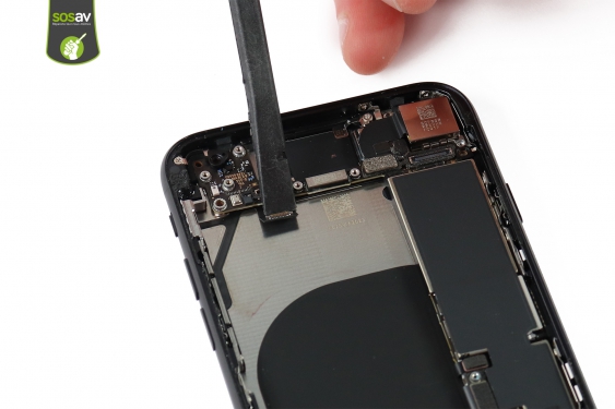Guide photos remplacement connecteur de charge iPhone SE (2nde Generation) (Etape 17 - image 3)
