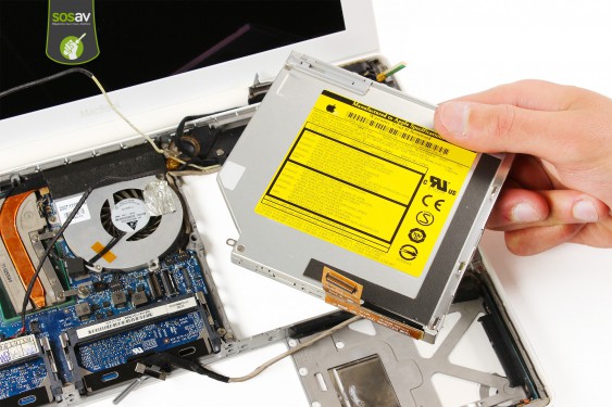 Guide photos remplacement lecteur dvd Macbook Core 2 Duo (A1181 / EMC2200) (Etape 18 - image 4)