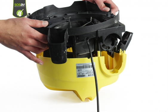 Guide photos remplacement câble d'alimentation Aspirateur Karcher MV3 premium (Etape 8 - image 2)