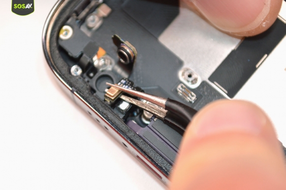 Guide photos remplacement connecteur de charge iPhone 14 Pro / 14 Pro Max (Etape 14 - image 2)
