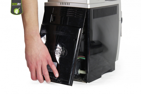 Guide photos remplacement buse eau chaude Machine à café Delonghi (ECAM 23.420.SB) (Etape 5 - image 3)