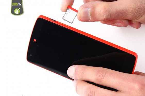 Guide photos remplacement coque arrière Nexus 5 (Etape 3 - image 3)