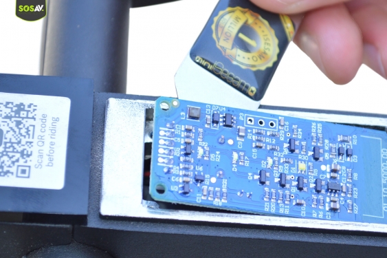 Guide photos remplacement accélérateur Xiaomi M365 (Etape 3 - image 3)