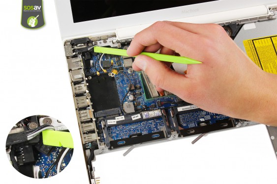 Guide photos remplacement haut-parleur gauche Macbook Core 2 Duo (A1181 / EMC2200) (Etape 12 - image 2)