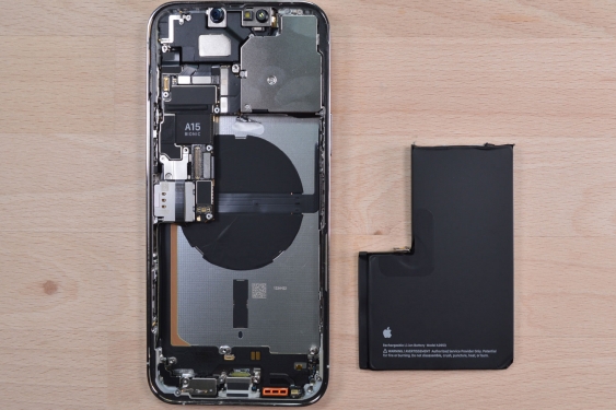 Guide photos remplacement batterie iPhone 13 Pro Max (Etape 9 - image 5)