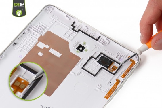 Guide photos remplacement coque arrière & haut-parleur externe Galaxy Tab E 9.6 (2015) (Etape 7 - image 1)