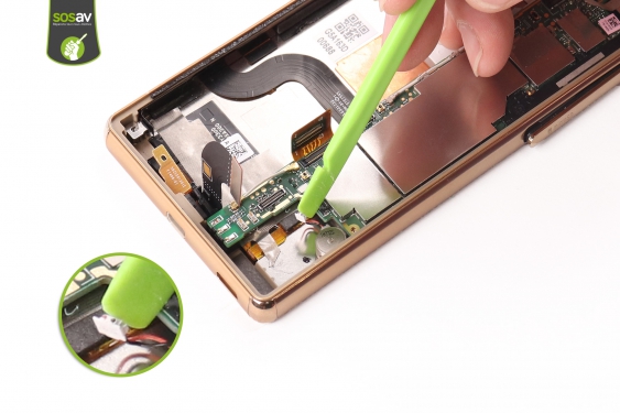 Guide photos remplacement connecteur de charge Xperia M5 (Etape 23 - image 2)