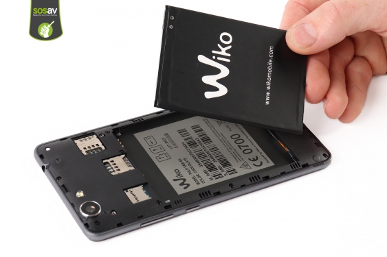 Guide photos remplacement batterie Wiko Pulp Fab 4G (Etape 4 - image 4)