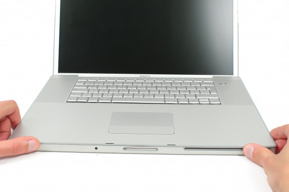 Guide photos remplacement haut-parleur gauche Macbook Pro 17"  Modèles A1151, A1212, 1229 & A1261 (Etape 12 - image 1)