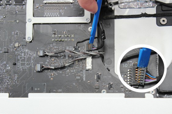 Guide photos remplacement ventilateur du processeur iMac 27" fin 2009 (EMC 2309 et 2374) (Etape 46 - image 2)