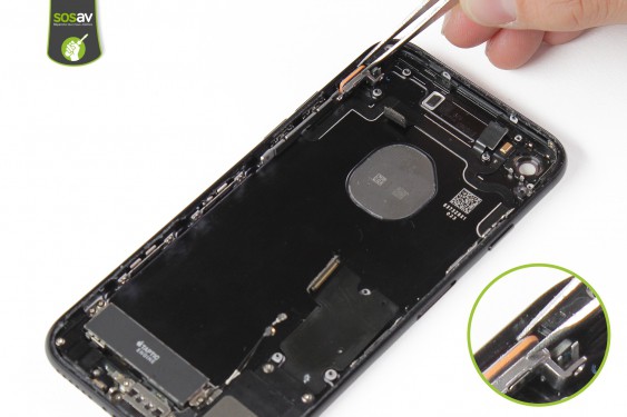 Guide photos remplacement nappe power, vibreur, volume, flash et micro externe iPhone 7 (Etape 42 - image 2)