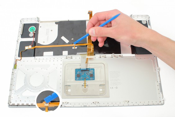 Guide photos remplacement clavier Macbook Pro 17"  Modèles A1151, A1212, 1229 & A1261 (Etape 23 - image 1)