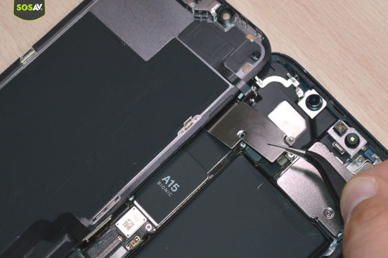 Guide photos remplacement batterie iPhone 13 (Etape 5 - image 3)