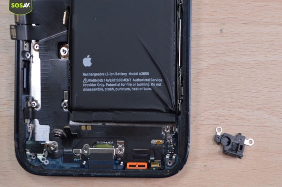 Guide photos remplacement connecteur de charge iPhone 13 (Etape 17 - image 2)