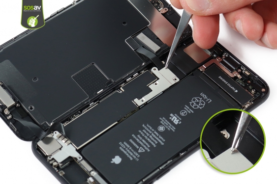 Guide photos remplacement batterie iPhone SE (2nde Generation) (Etape 8 - image 1)