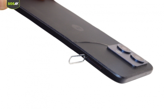 Guide photos remplacement connecteur de charge Moto G84 (Etape 1 - image 2)