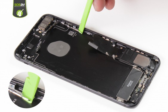 Guide photos remplacement nappe power, vibreur, volume, flash et micro externe iPhone 7 Plus (Etape 31 - image 2)