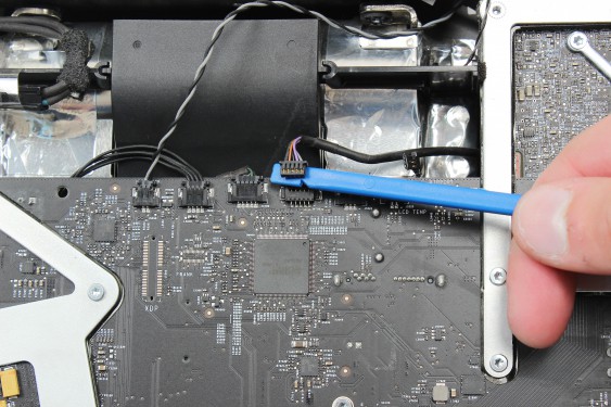 Guide photos remplacement ventilateur du processeur iMac 27" fin 2009 (EMC 2309 et 2374) (Etape 53 - image 3)