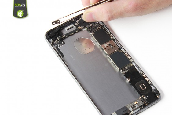 Guide photos remplacement connecteur de charge iPhone 6S Plus (Etape 18 - image 3)