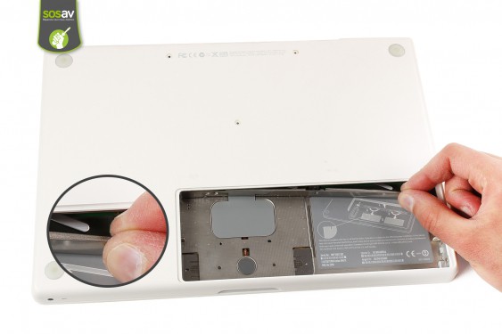 Guide photos remplacement haut-parleur gauche Macbook Core 2 Duo (A1181 / EMC2200) (Etape 3 - image 3)