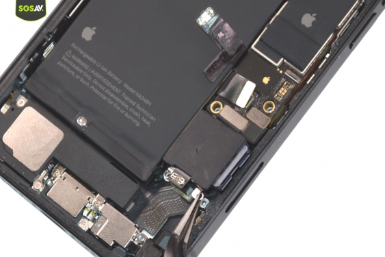 Guide photos remplacement connecteur de charge iPhone 16e (Etape 7 - image 3)