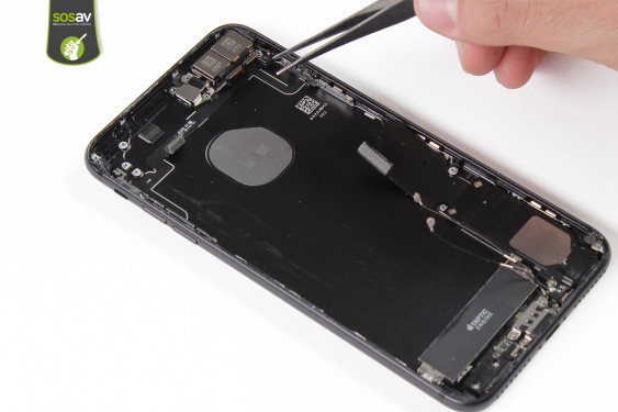 Guide photos remplacement nappe power, vibreur, volume, flash et micro externe iPhone 7 Plus (Etape 28 - image 1)