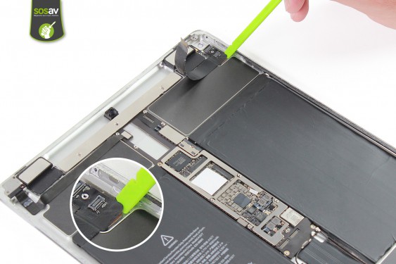 Guide photos remplacement nappe raccordement boutons / caméra iPad Pro 12,9" (2015) (Etape 25 - image 3)