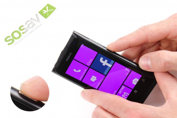 Guide photos remplacement haut-parleur interne Lumia 800 (Etape 1 - image 1)