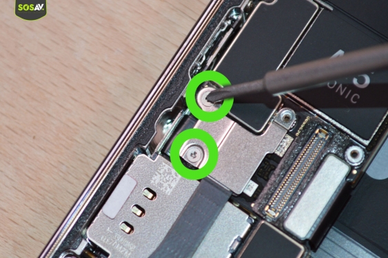 Guide photos remplacement connecteur de charge iPhone 13 Pro (Etape 10 - image 1)