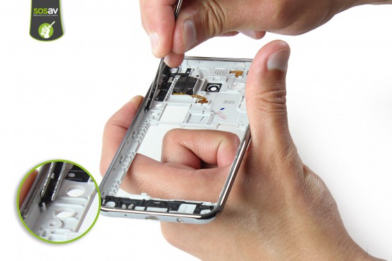 Guide photos remplacement châssis interne Samsung Galaxy J5 2015 (Etape 22 - image 1)