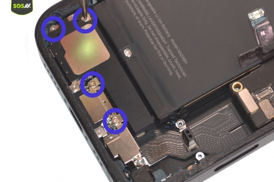 Guide photos remplacement connecteur de charge iPhone 16e (Etape 7 - image 4)