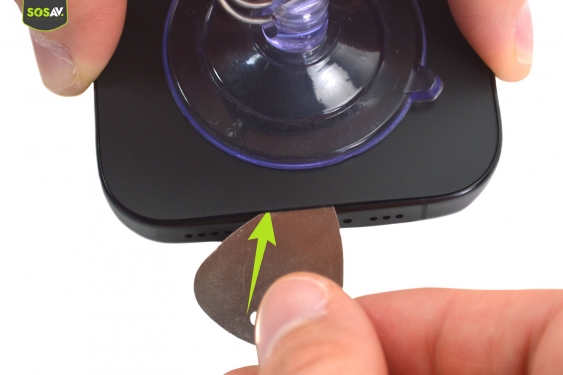 Guide photos remplacement connecteur de charge iPhone 16 Pro (Etape 3 - image 1)
