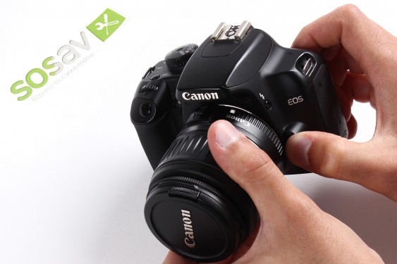 Guide photos remplacement objectif Canon EOS 1000D / Rebel XS / Kiss F (Etape 2 - image 3)
