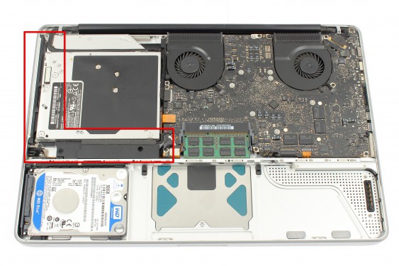 Guide photos remplacement haut-parleur droit MacBook Pro 15" Fin 2008 - Début 2009 (Modèle A1286 - EMC 2255) (Etape 9 - image 1)
